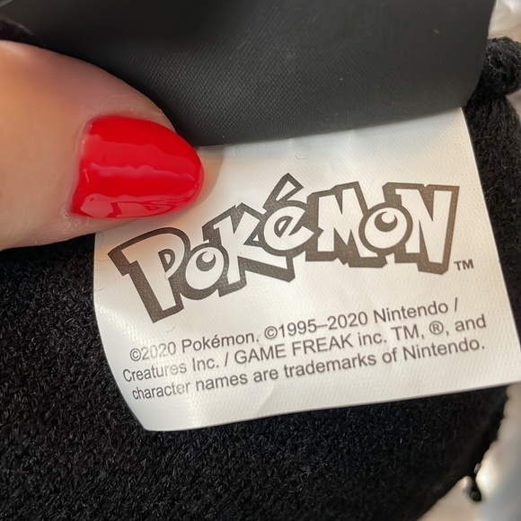 Pokémon Pikachu Pokeball Knit Beanie Hat size L/XL - Picture 6 of 13